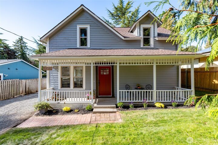Property Photo:  1208  23rd Street  WA 98225 