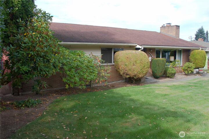 Property Photo:  5604  Beverly Lane  WA 98203