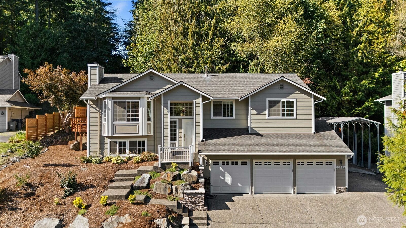 Property Photo: 22912 39th Avenue W WA 98036