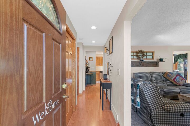 Property Photo: 2200 S Greenview Street WI 54915
