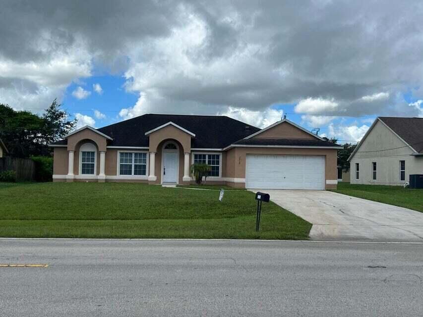Property Photo:  2310 SW Cameo Boulevard  FL 34953