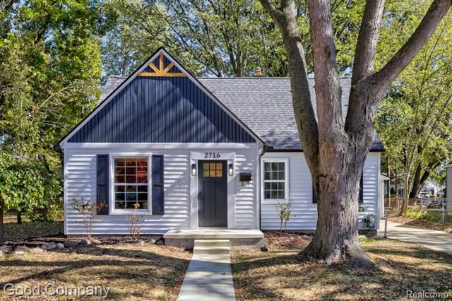 Property Photo:  2716 Thomas Avenue  MI 48072 