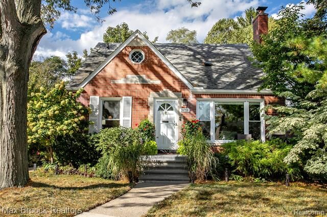 Property Photo: 26725 Humber Street MI 48070
