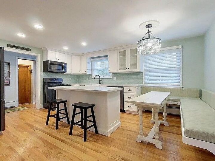 Property Photo:  133 Merritt Avenue  RI 02878 