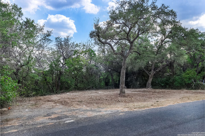 Property Photo: 1010 Red Cloud Dr. TX 76030