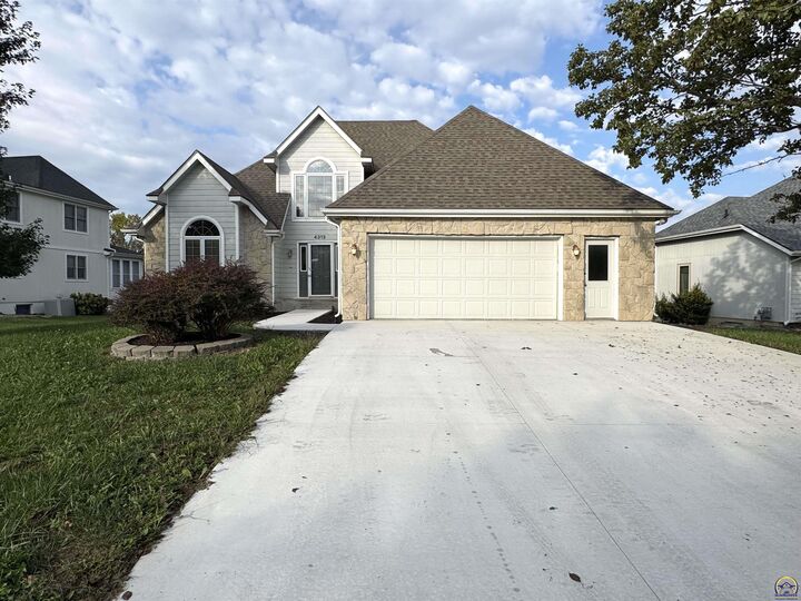 4313 SW Stone Ave  Topeka KS 66610 photo