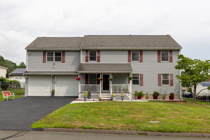 Property Photo:  55 Rutledge Road  CT 06109