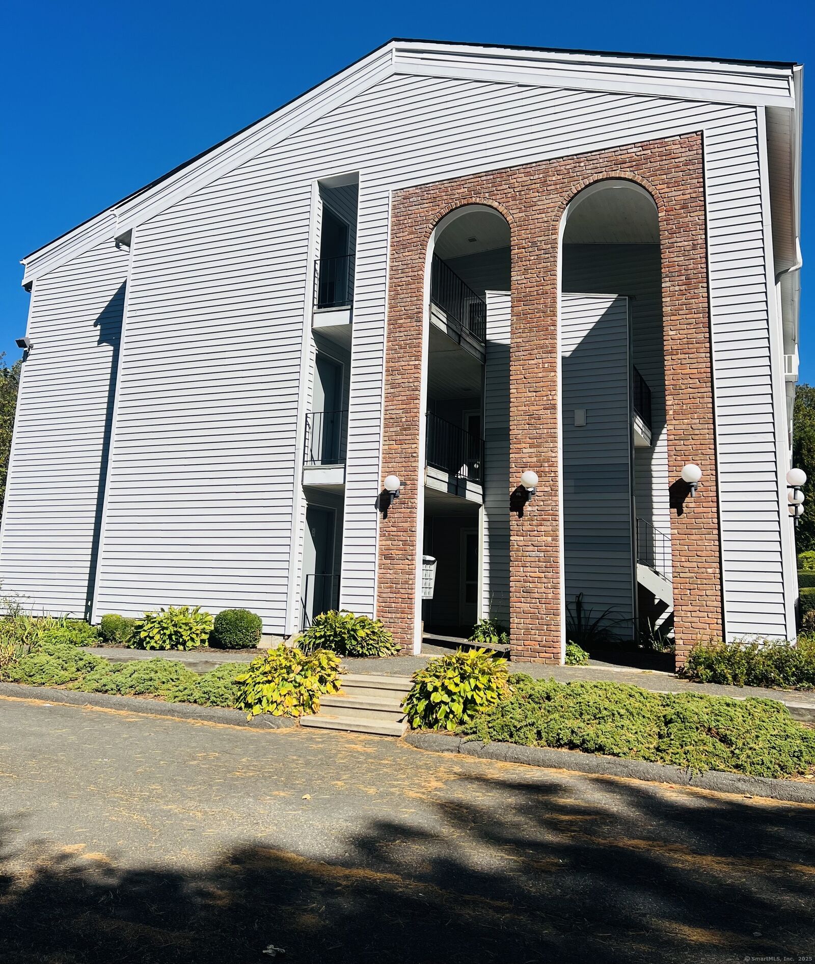 Property Photo: 81 Coalpit Hill Road Apt B CT 06810