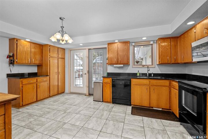 Property Photo: 1218 7th Street E SK S6V 0T9
