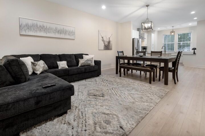 Property Photo:  1577 Metropolitan 4  FL 32308 