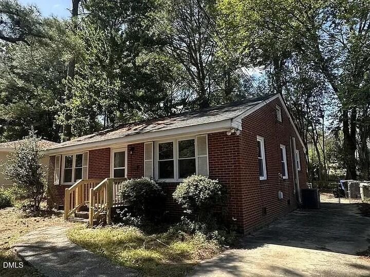 902 Meadow Street S  Wilson NC 27893 photo
