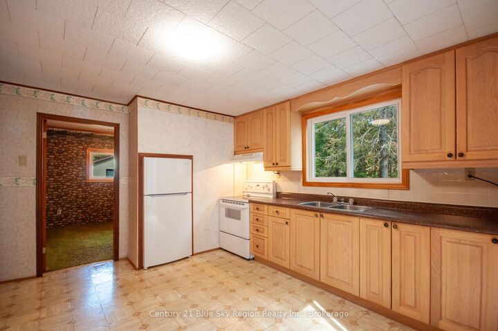 Property Photo: 78 Dalys Road ON P1B 8G4
