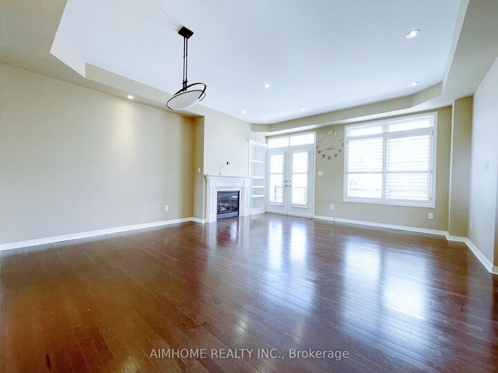 Photo de la propriété: 86 Chapman Court ON L4G 0E2