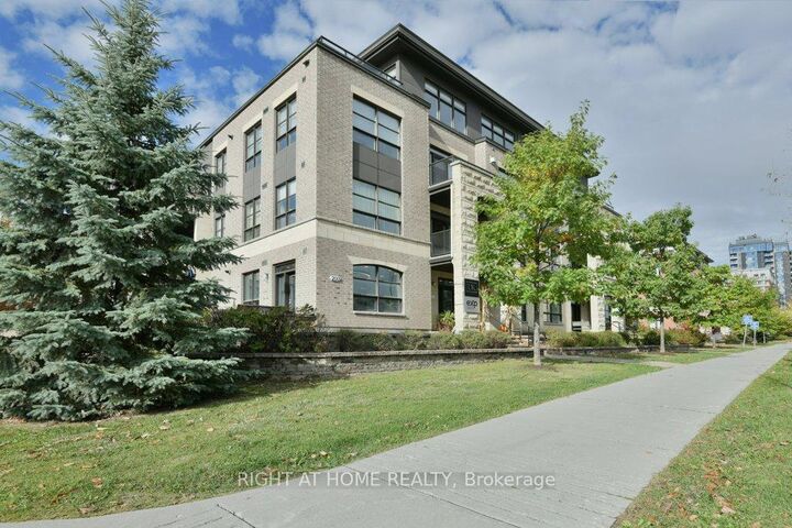 Photo de la propriété:  200 Glenroy Gilbert Drive 303  ON K2J 5W2 