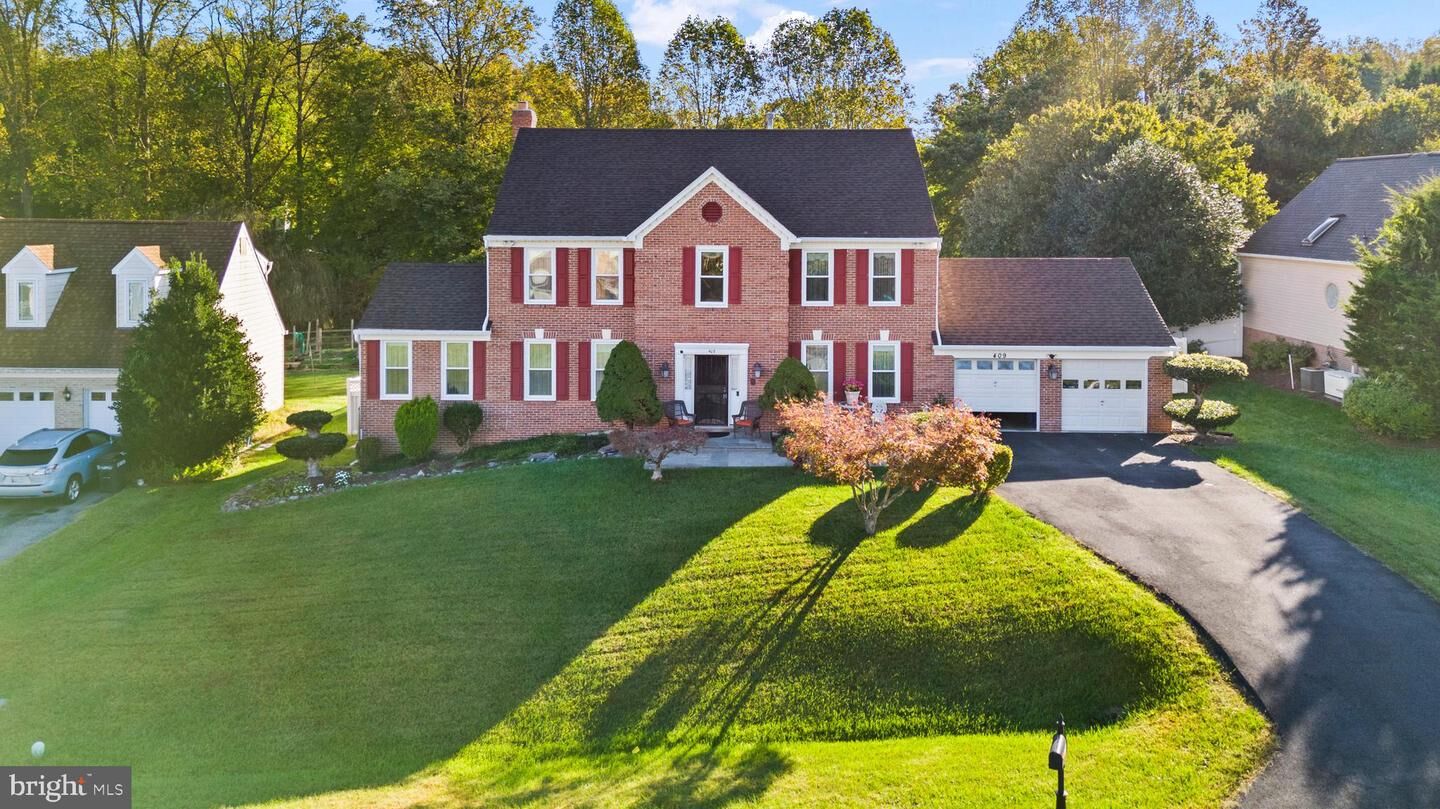 Property Photo:  409 Carona Place  MD 20905 