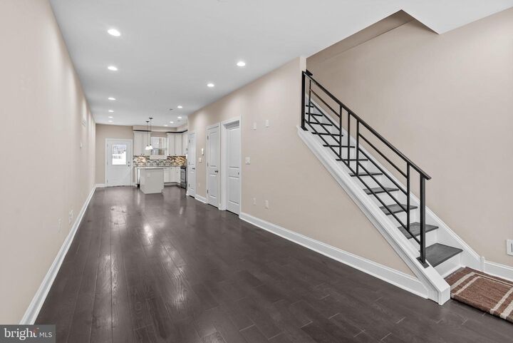 Property Photo: 2113 Reed St PA 19146