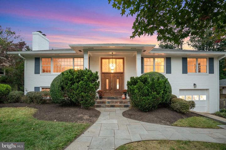1438 Colleen Lane  McLean VA 22101 photo