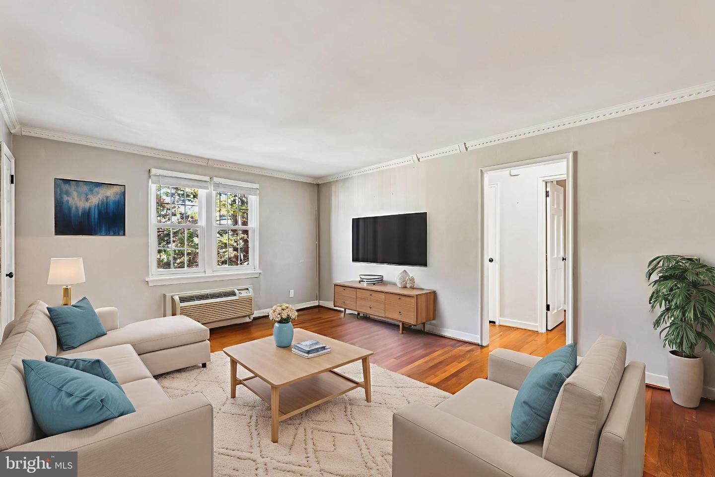 Property Photo:  117 E Glebe Road B  VA 22305 