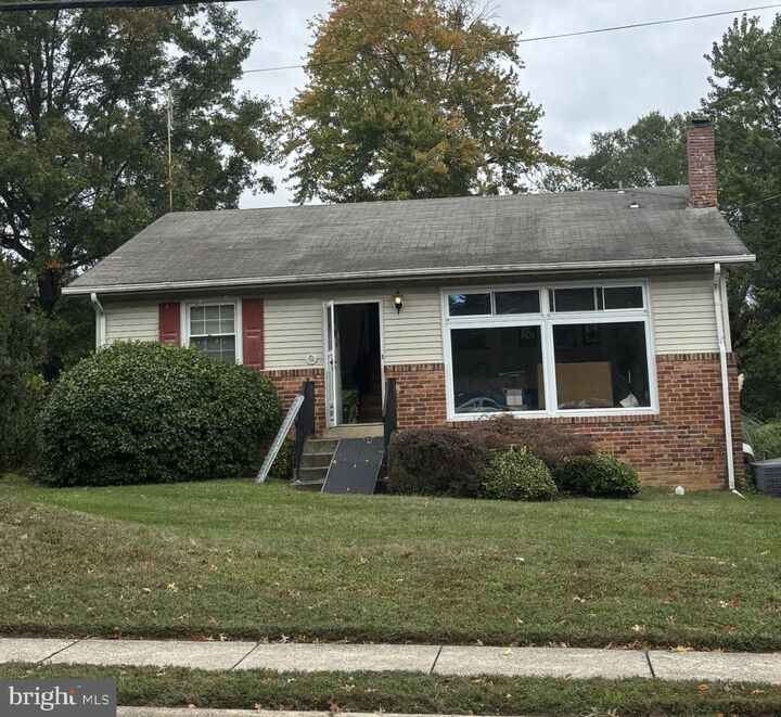 6352 Hillcrest Place  Alexandria VA 22312 photo