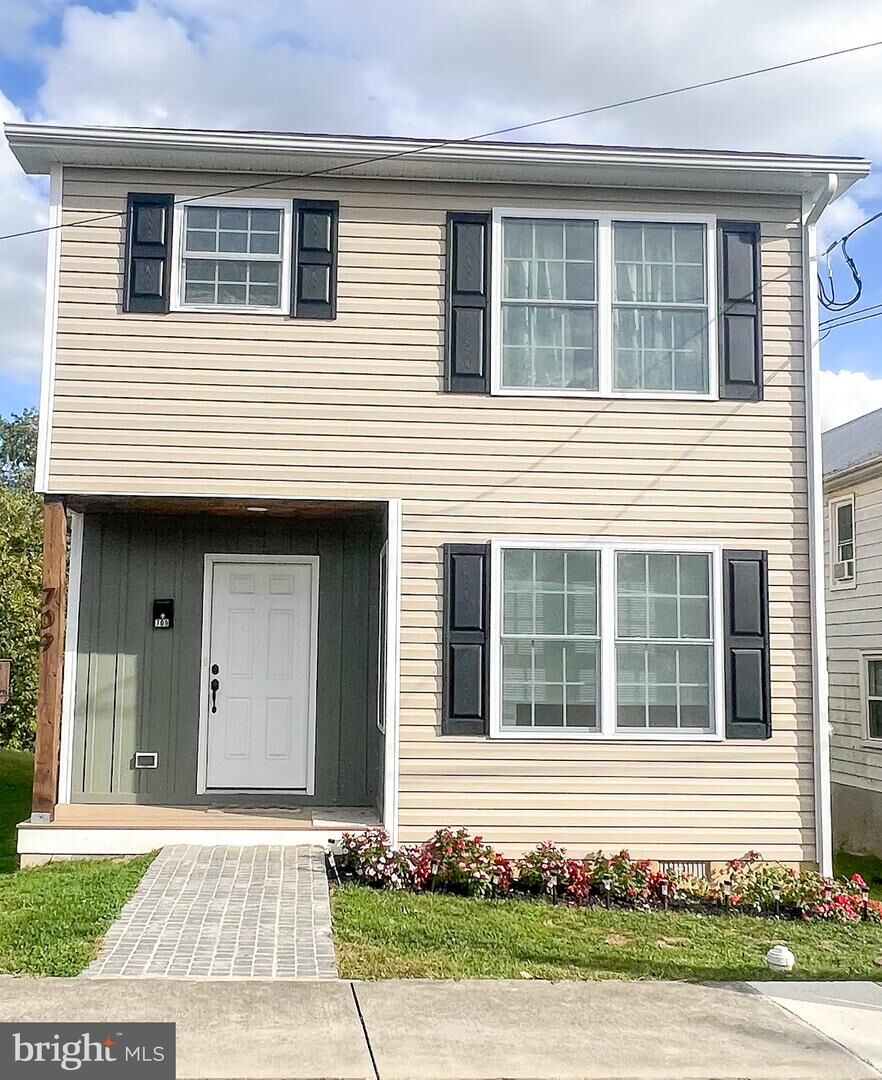 Property Photo: 709 Albert Street WV 25404