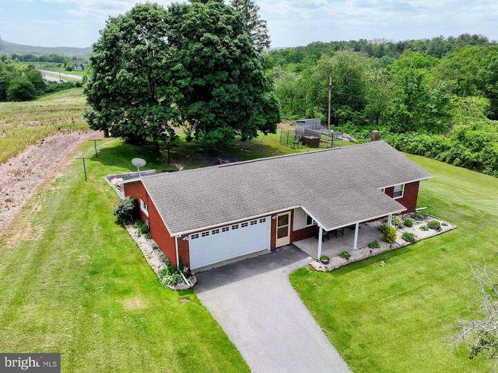 Property Photo:  796 Lighthouse Road  PA 15533 