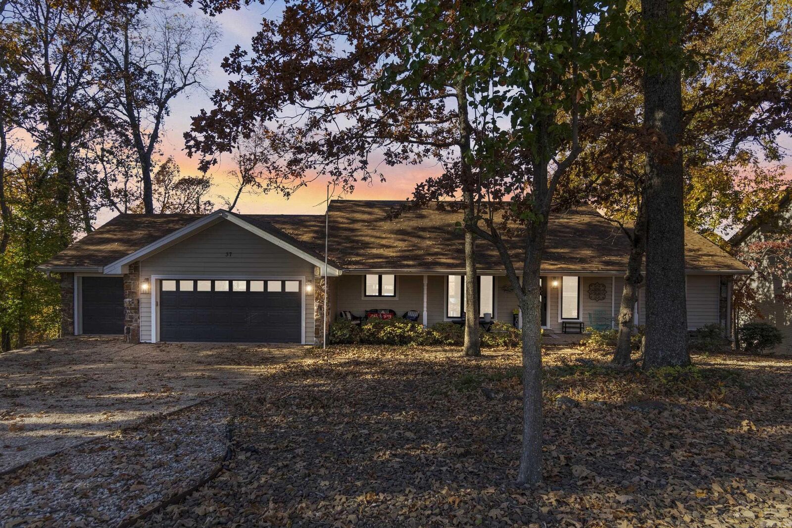 Property Photo:  37 Tiree Drive  AR 72715 