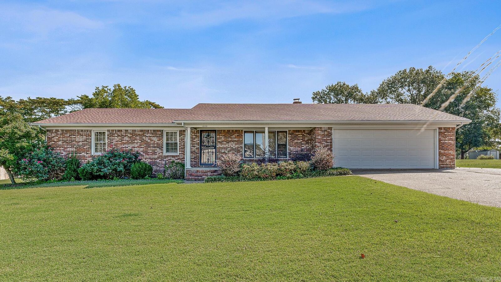 Property Photo:  1000 Oriole  AR 72405