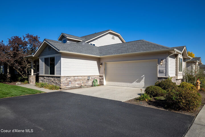 Property Photo: 1365 E Mordyl Loop ID 83854