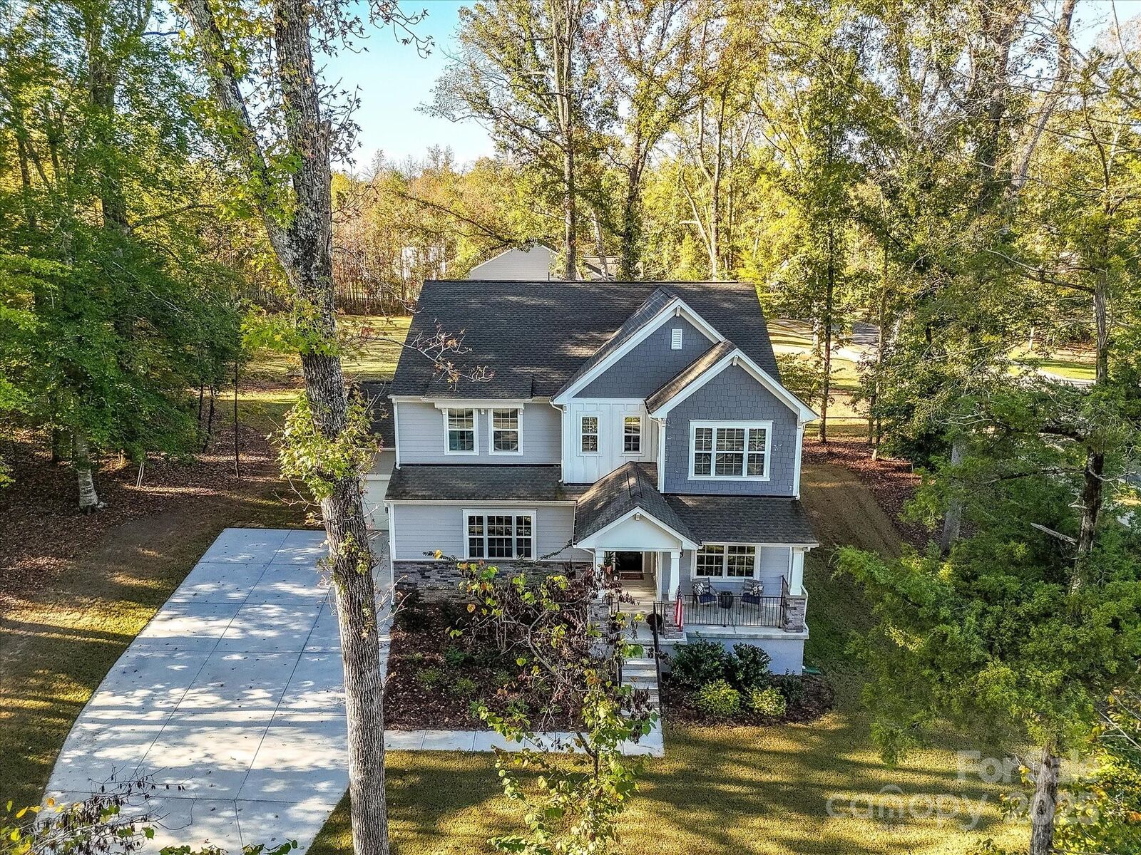 Property Photo: 14002 Autumn Glory Drive NC 28227