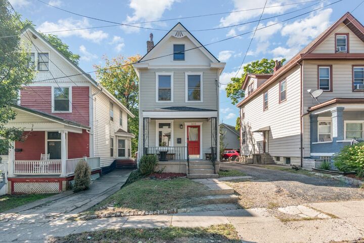 Property Photo: 3013 Marshall Avenue OH 45220