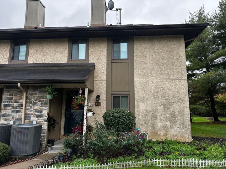 Property Photo:  137 Hampshire Drive  NJ 08536 