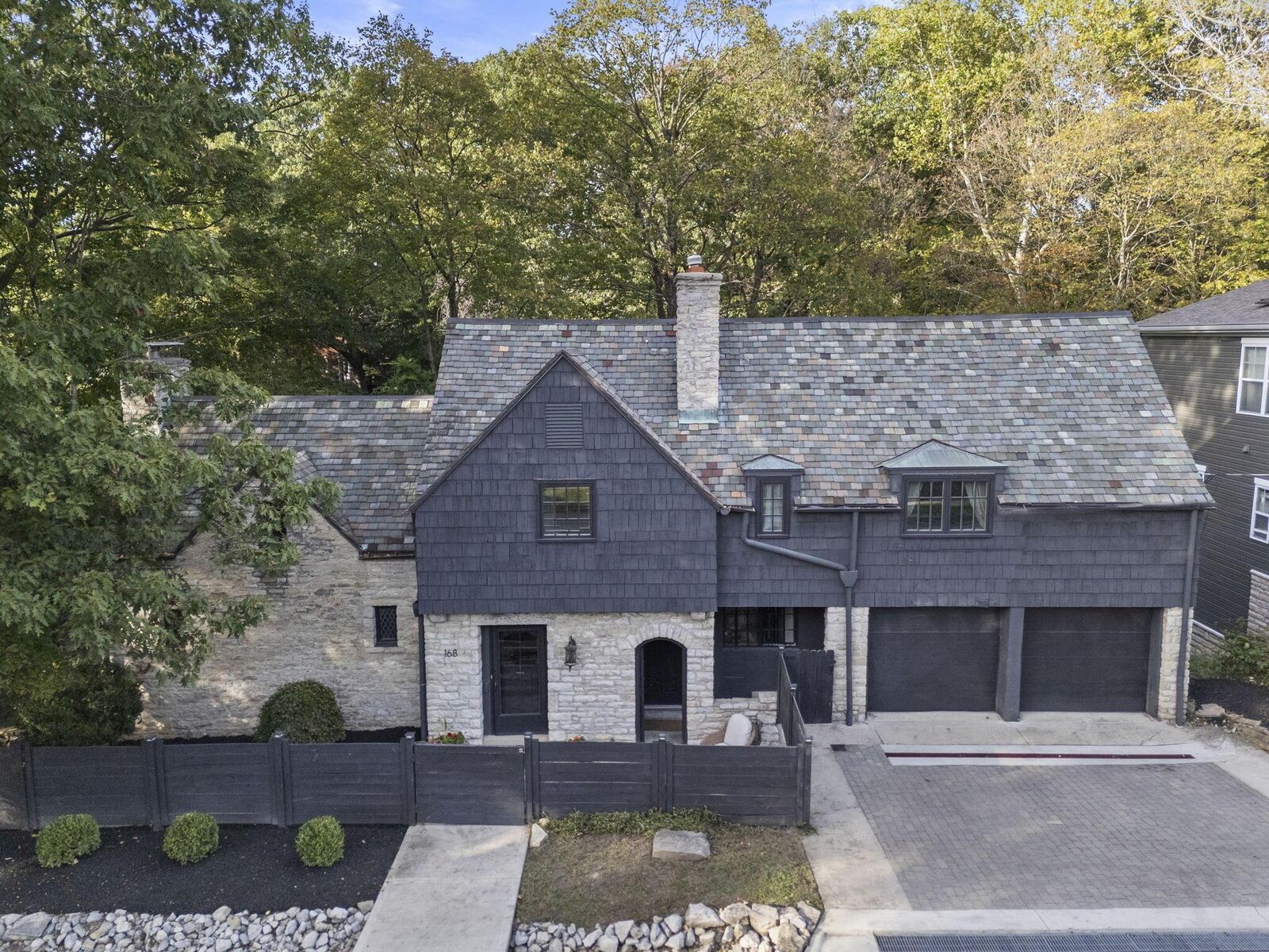 Property Photo: 168 E Weber Road OH 43202