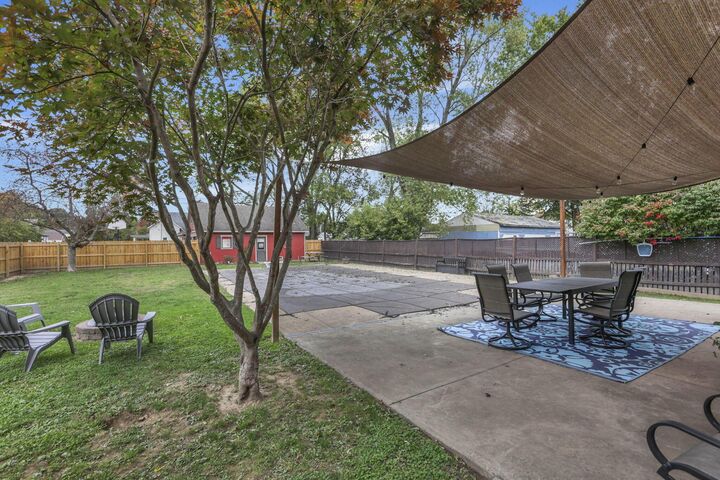 Property Photo: 524 Marietta Street OH 43107