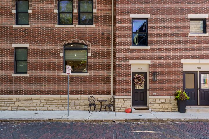Property Photo: 792 Highland Street OH 43215