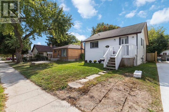 Property Photo:  321 Edmonton Street  ON N5W 4X3 