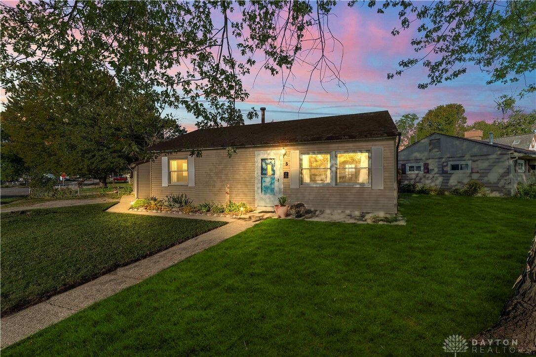 Property Photo: 5 Marchmont Drive OH 45324