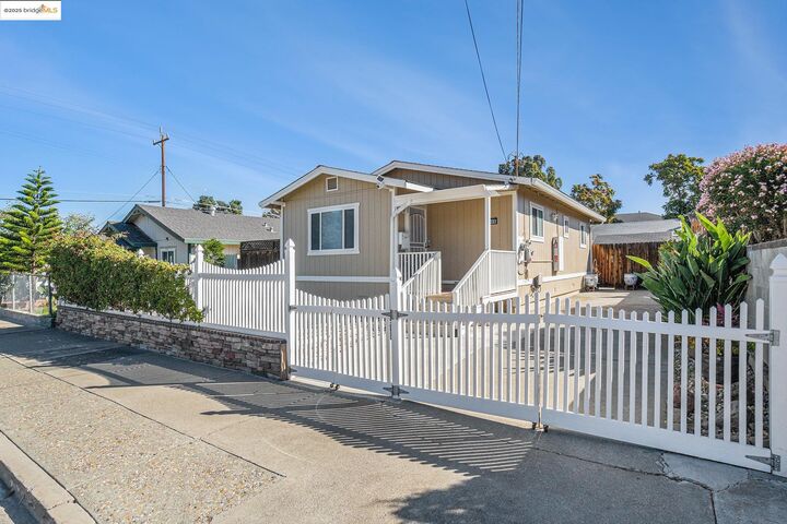 Property Photo:  2005 C St  CA 94509