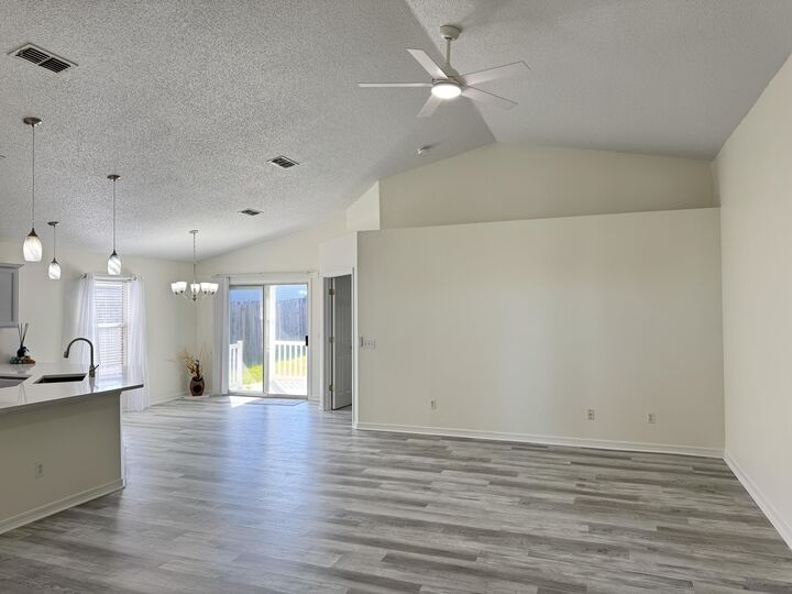 Property Photo: 296 Limestone Circle FL 32539