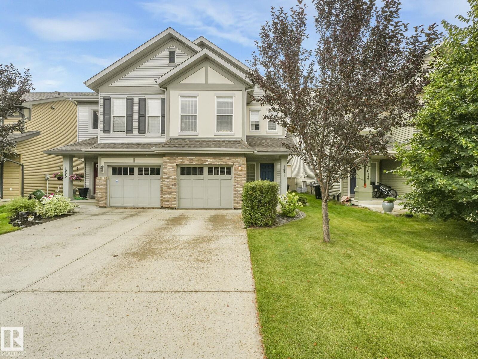 Property Photo: 1671 Chapman Way SW AB T6W 0Y5