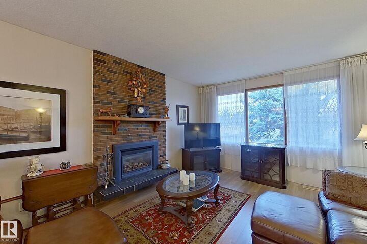 Property Photo: 11455 162 Avenue NW AB T5X 2L4