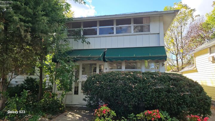 224 Oak Avenue  Lakeside OH 43440 photo