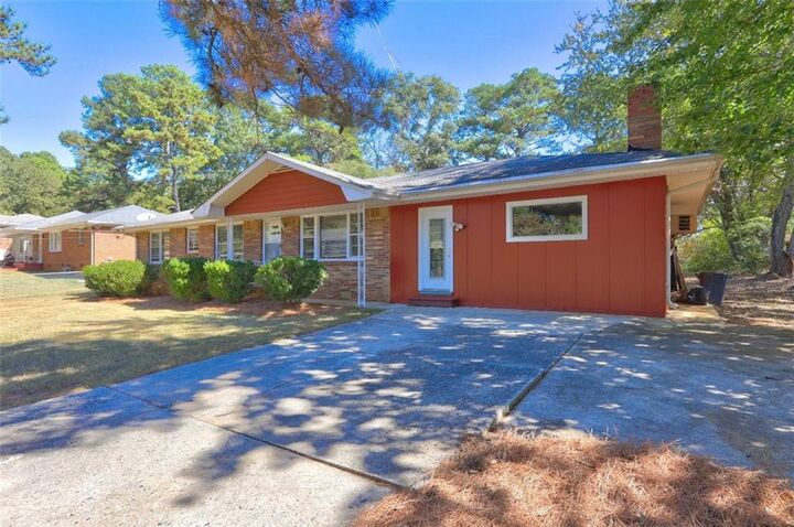 Property Photo: 5324 Crystal Lane GA 30349