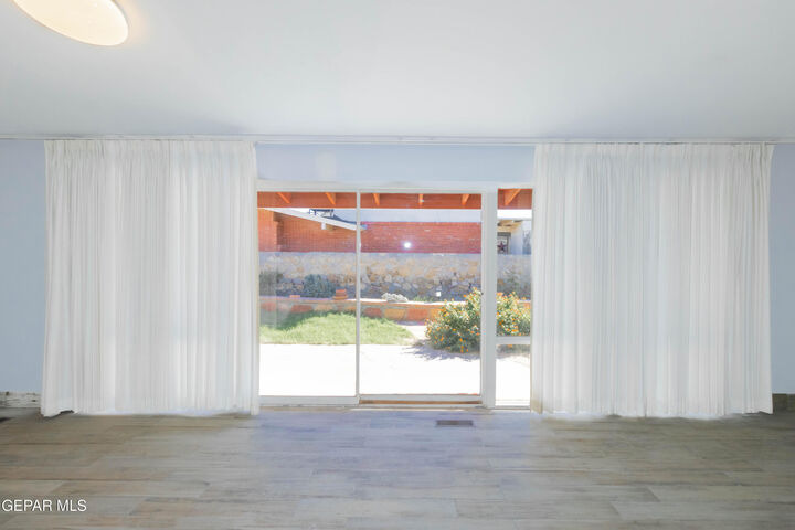 Property Photo:  2801 Polk Avenue  TX 79930 