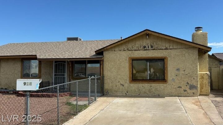Property Photo: 914 Palo Verde Drive NV 89015
