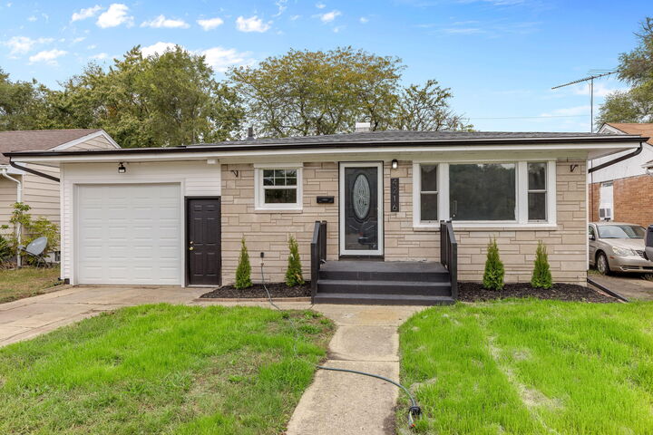 Property Photo:  4216 E 13th Avenue  IN 46403 