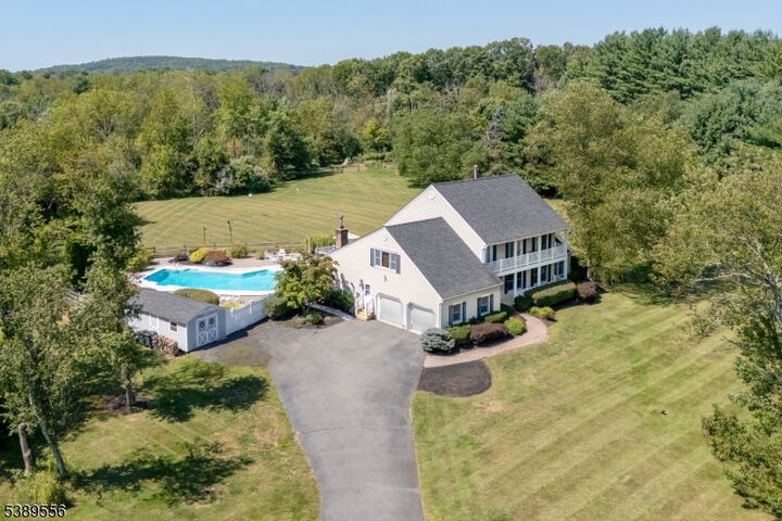 Property Photo: 4 Chamberlain Rd NJ 08822