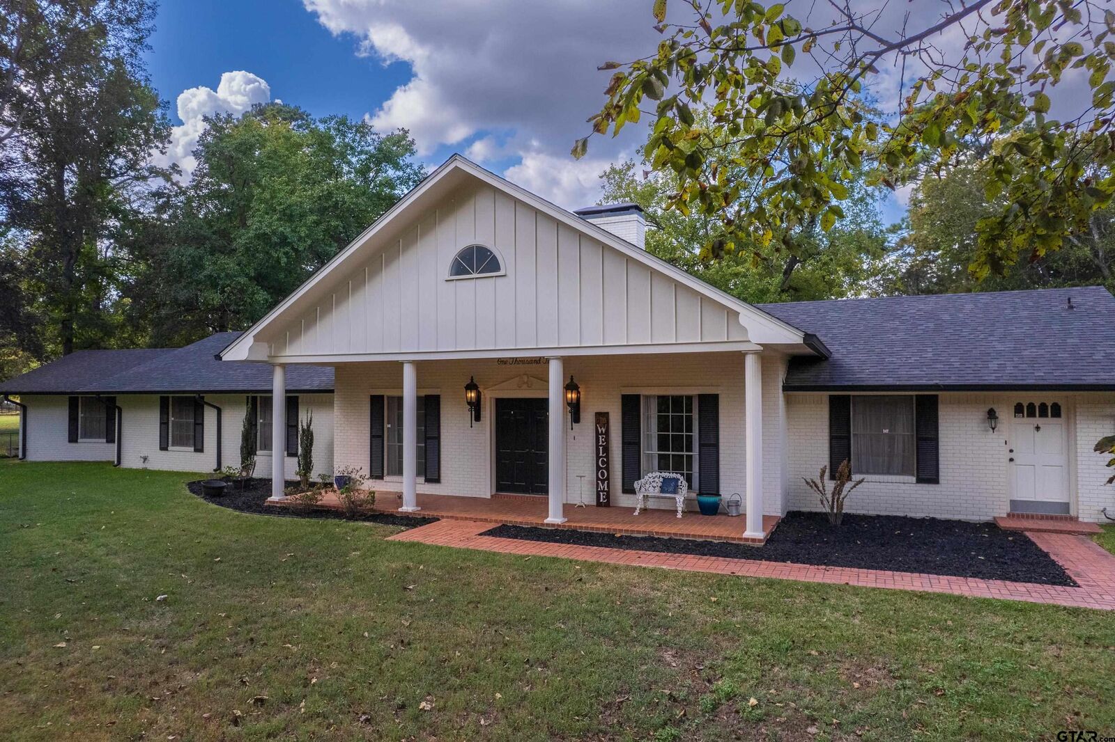 Property Photo:  1010 S Williams Ave.  TX 75455