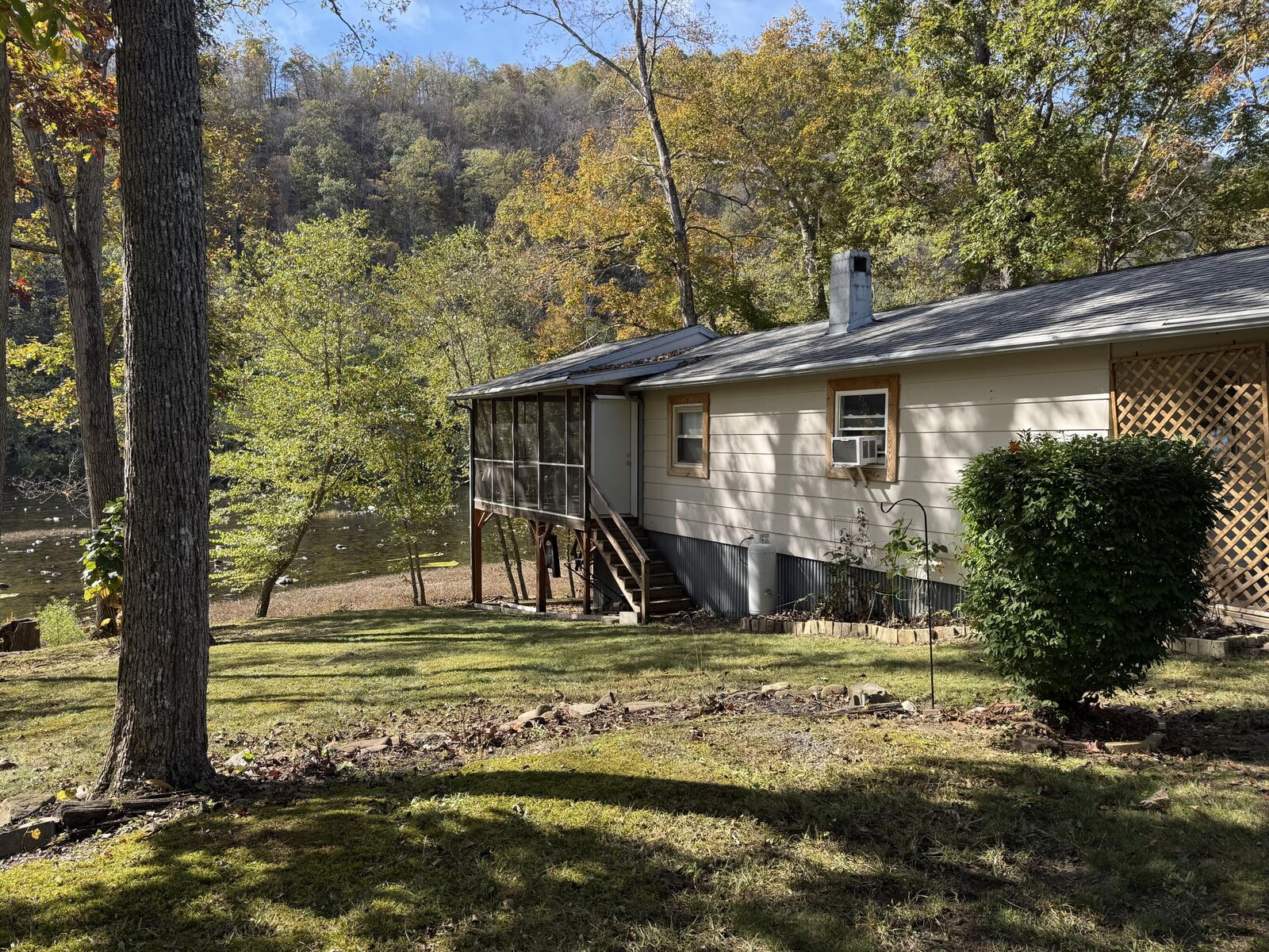 Property Photo: 545 Doc Fox Road WV 24935