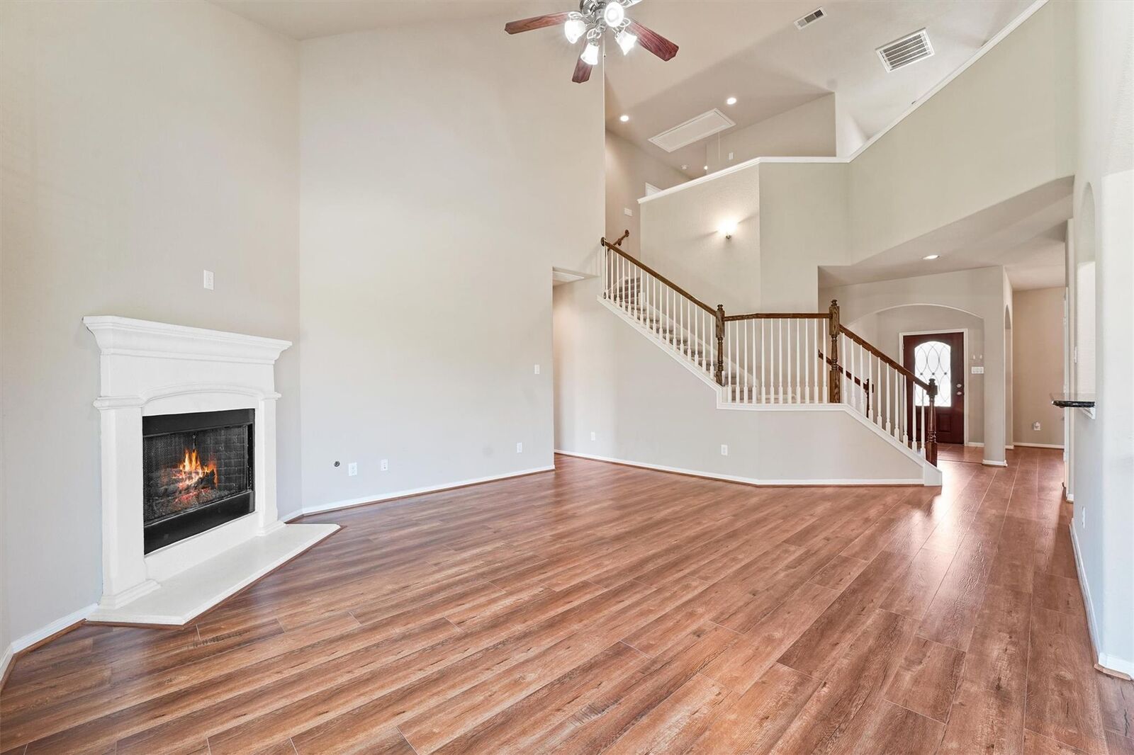 Property Photo: 115 Black Swan Place TX 77354