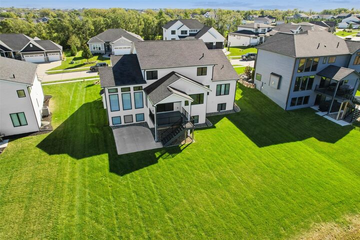 Property Photo: 4724 162nd Street IA 50323